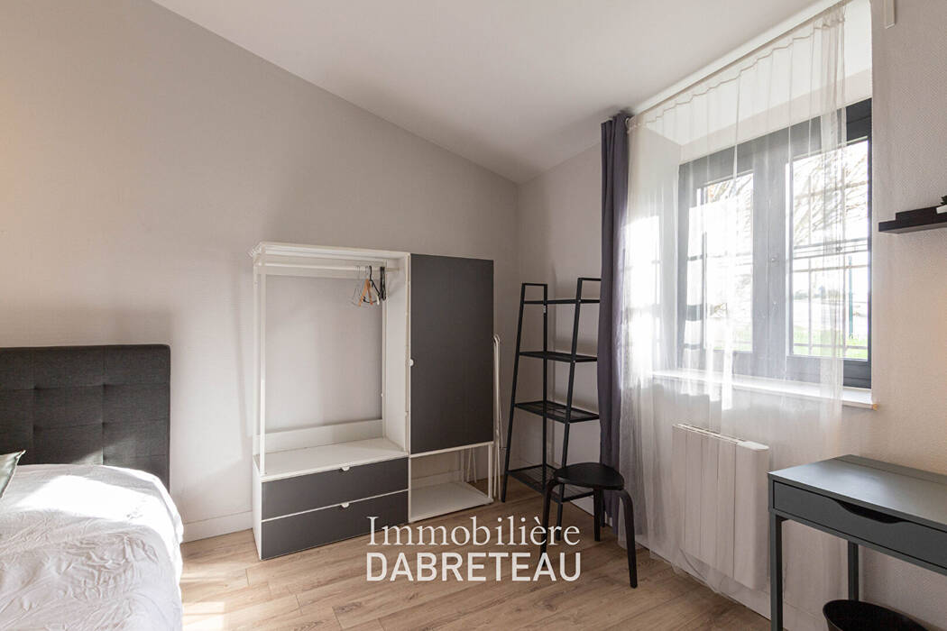 Chambre Rue du 4 Août 1789 à Villeurbanne
