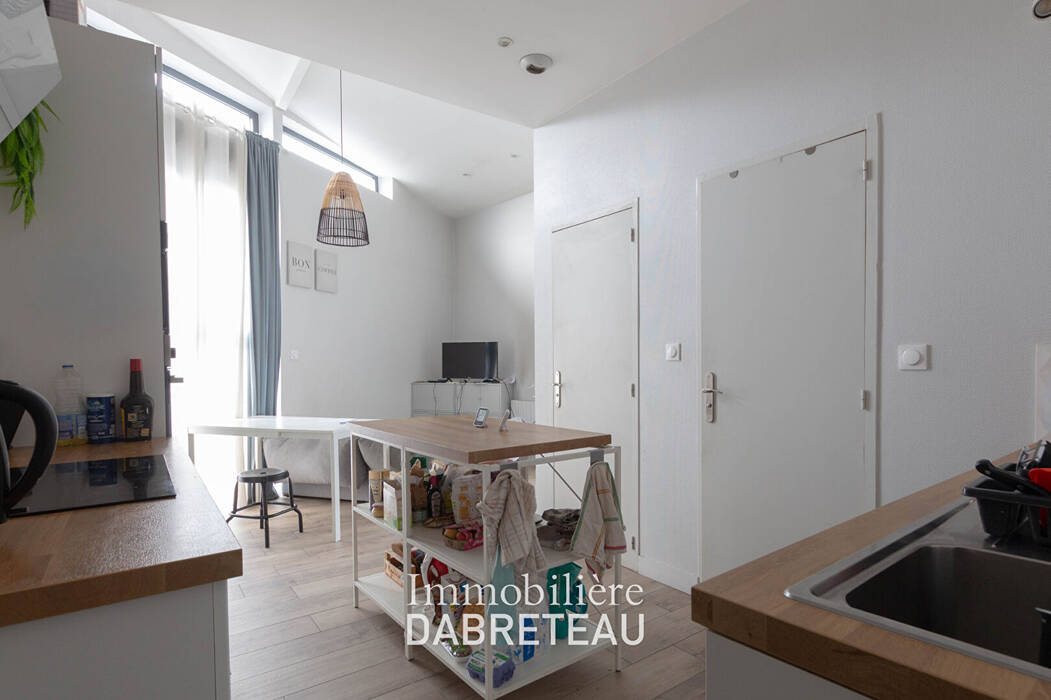 Chambre Rue du 4 Août 1789 à Villeurbanne