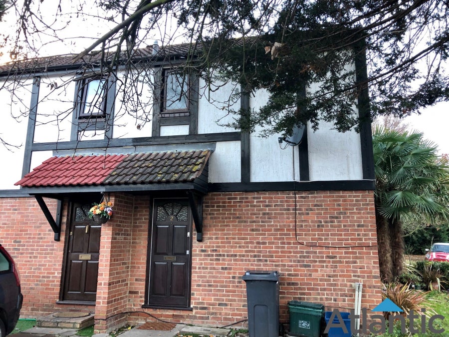 House Barleyfields Close in Greater London
