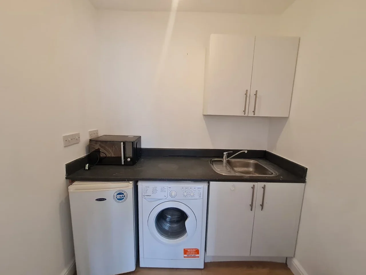 Flat Hailsham Close in Greater London