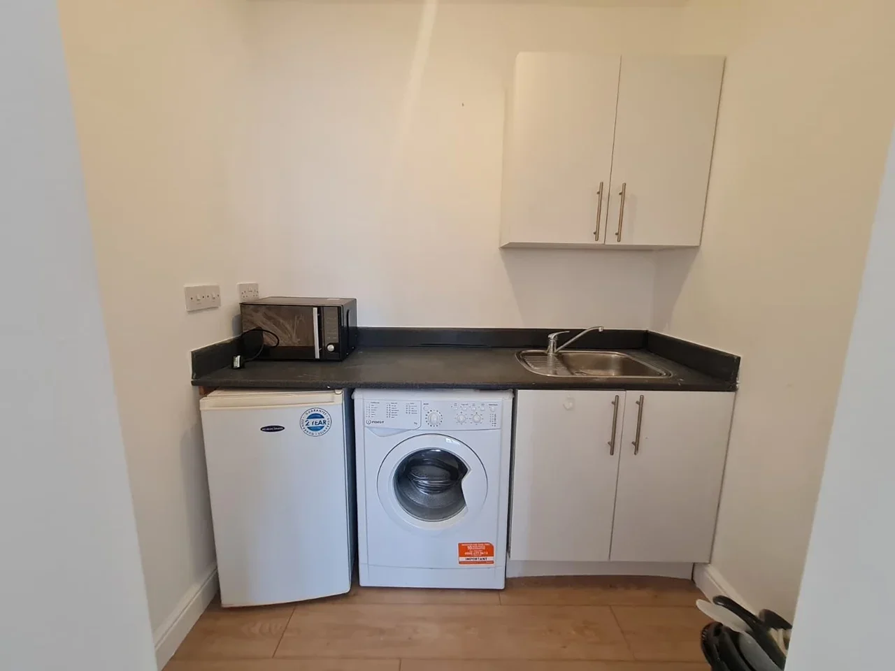Flat Hailsham Close in Greater London