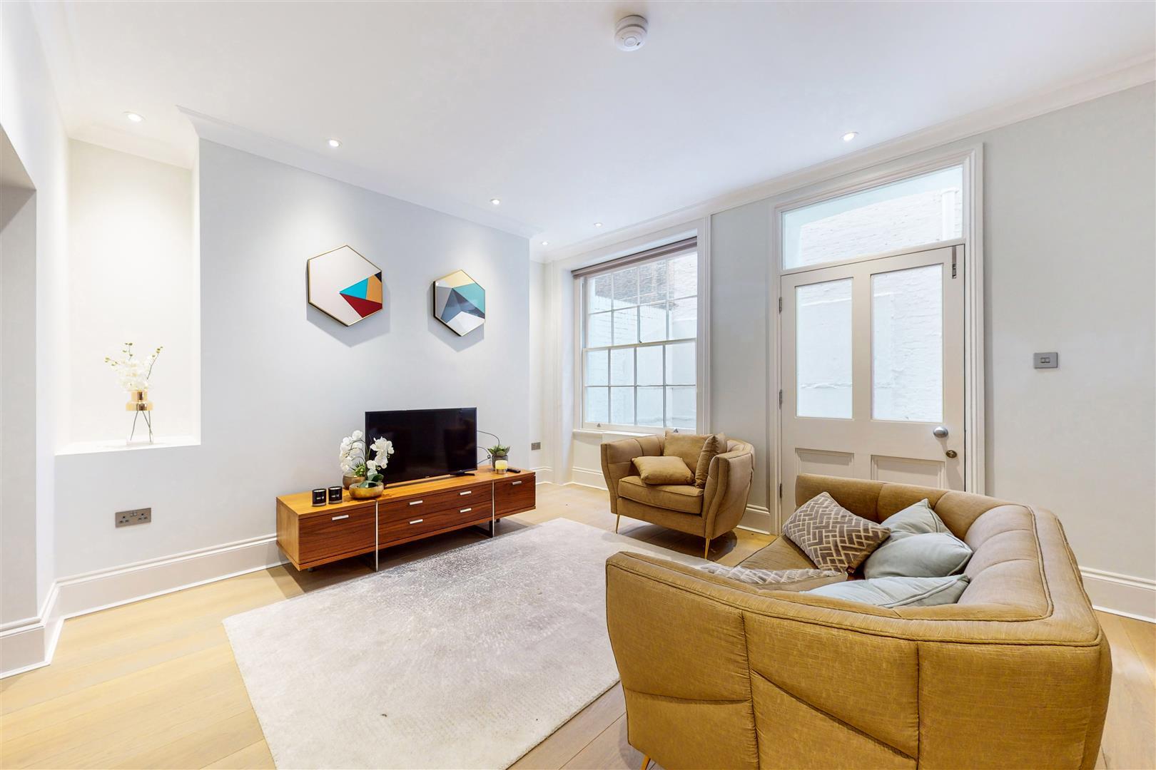 Flat Queen's Gate Terrace in Greater London