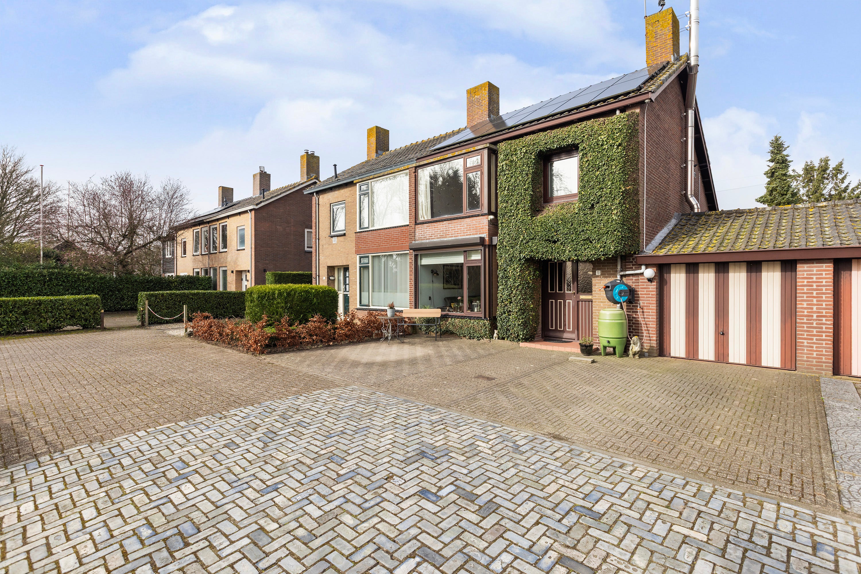 Huis Veerweg 10 in Numansdorp