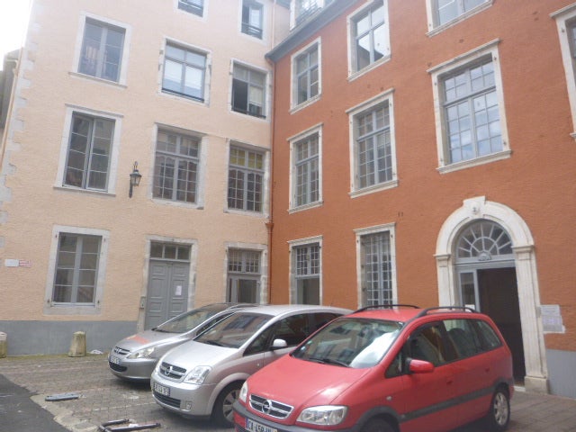 Flat Impasse Beethoven in Pau