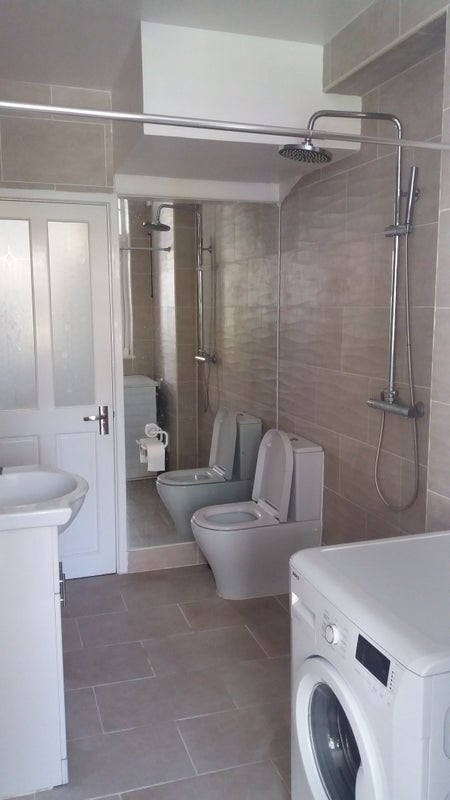 Room Woodbank Road in Greater London