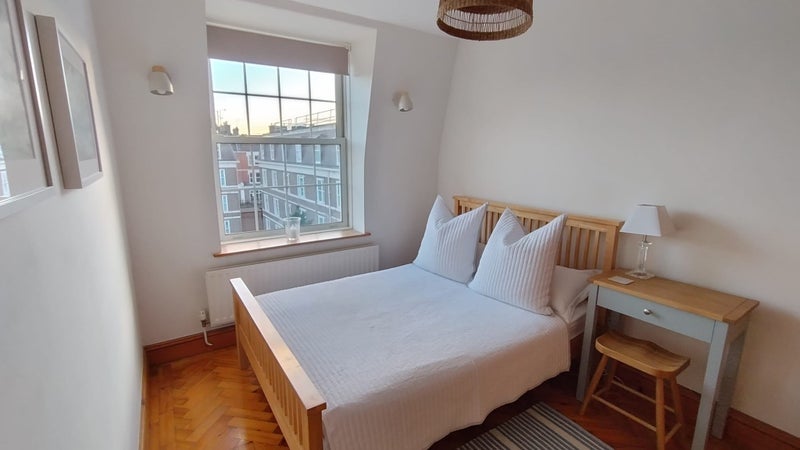 Room Henry Jackson Road in Greater London