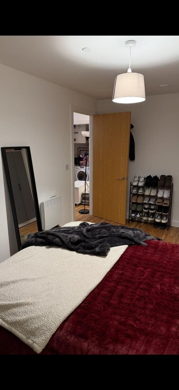 Room Pomona Strand in Trafford