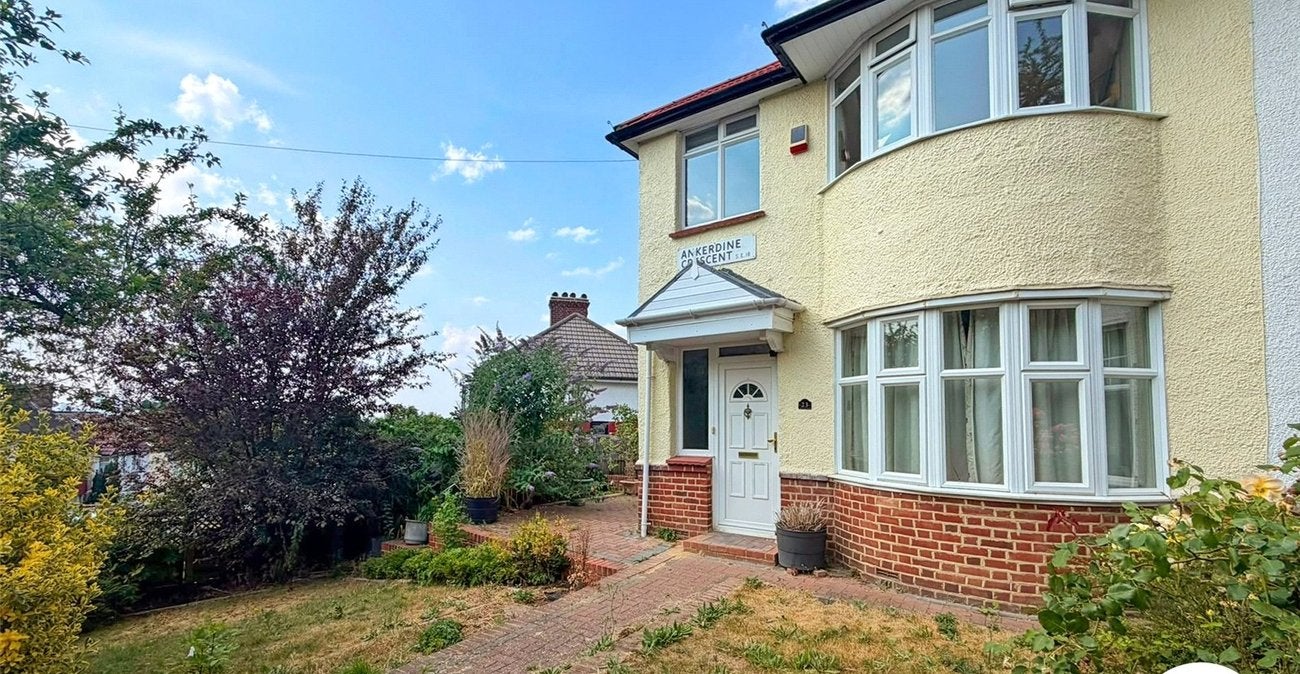 House Ankerdine Crescent in Greater London