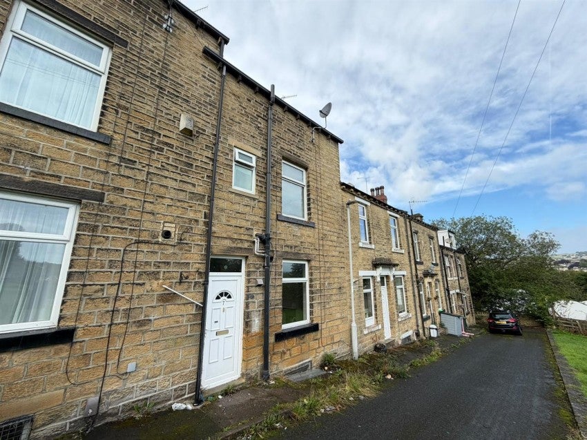House Cedar Street in Bradford