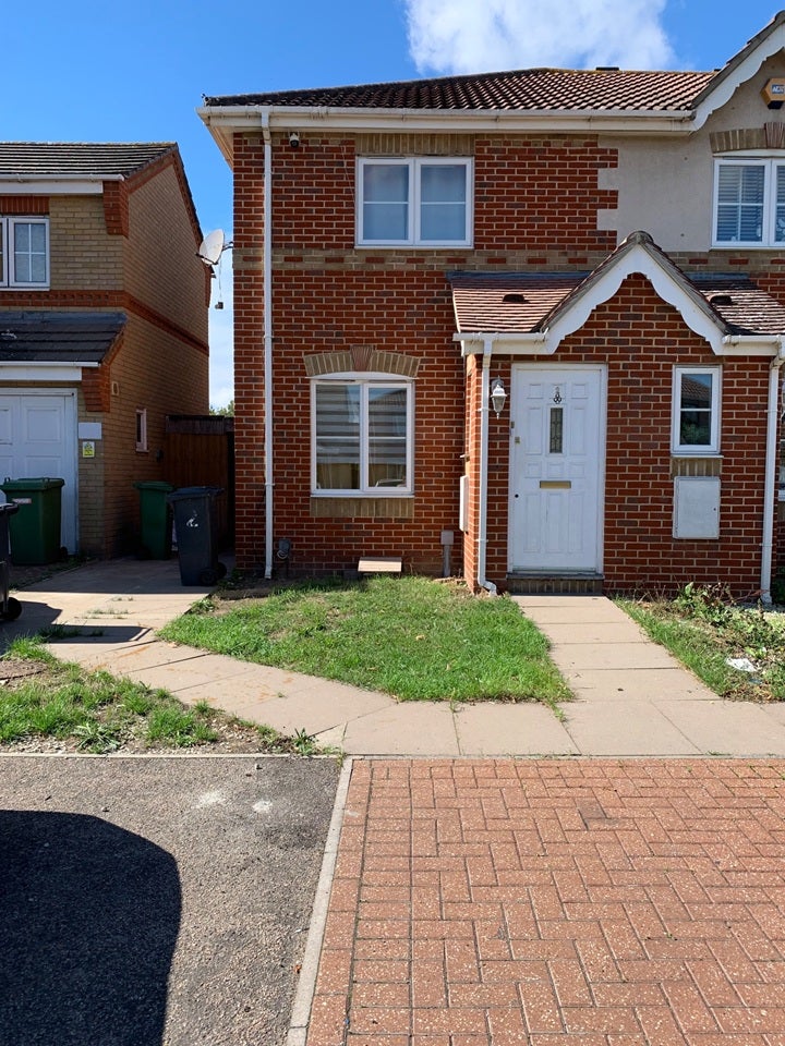 House Stern Close in Greater London
