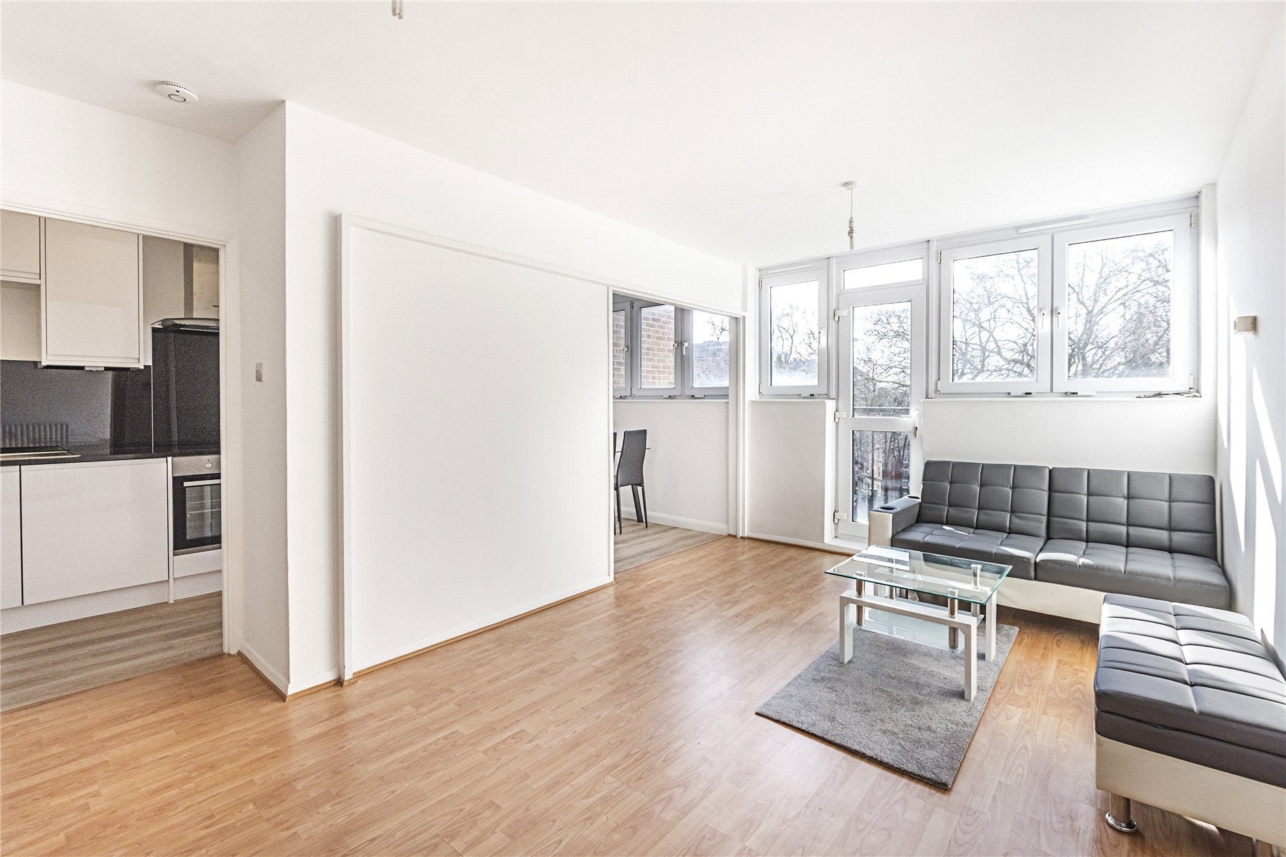 Flat Semley Place in City of Westminster