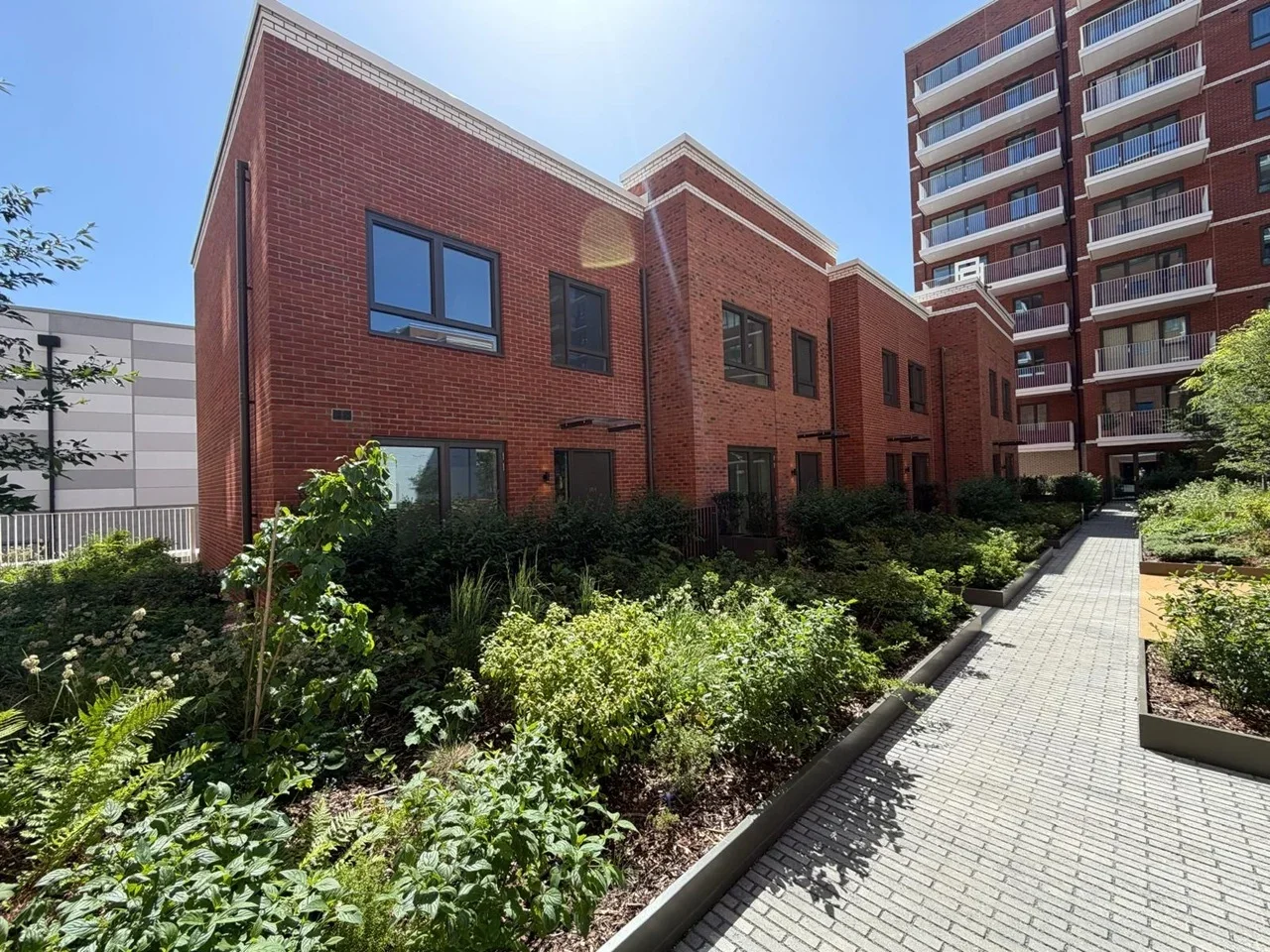House Nathan Way in Greater London