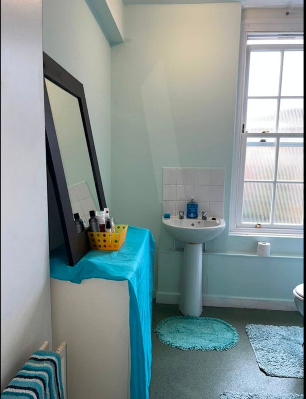 Room Portpool Lane in Greater London