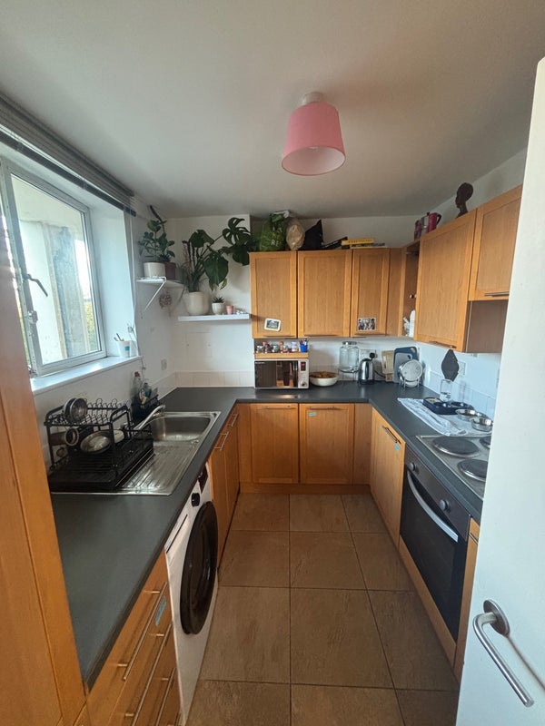 Room Wynford Road in Greater London