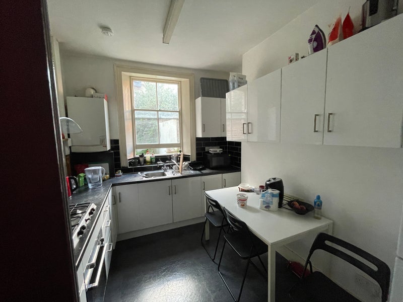 Room Ford Square in Greater London