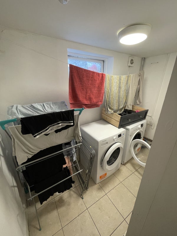 Room Ford Square in Greater London