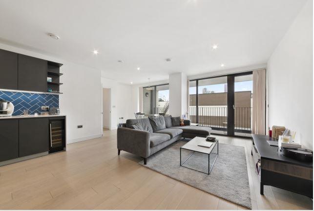 Flat Gorsuch Place in Greater London