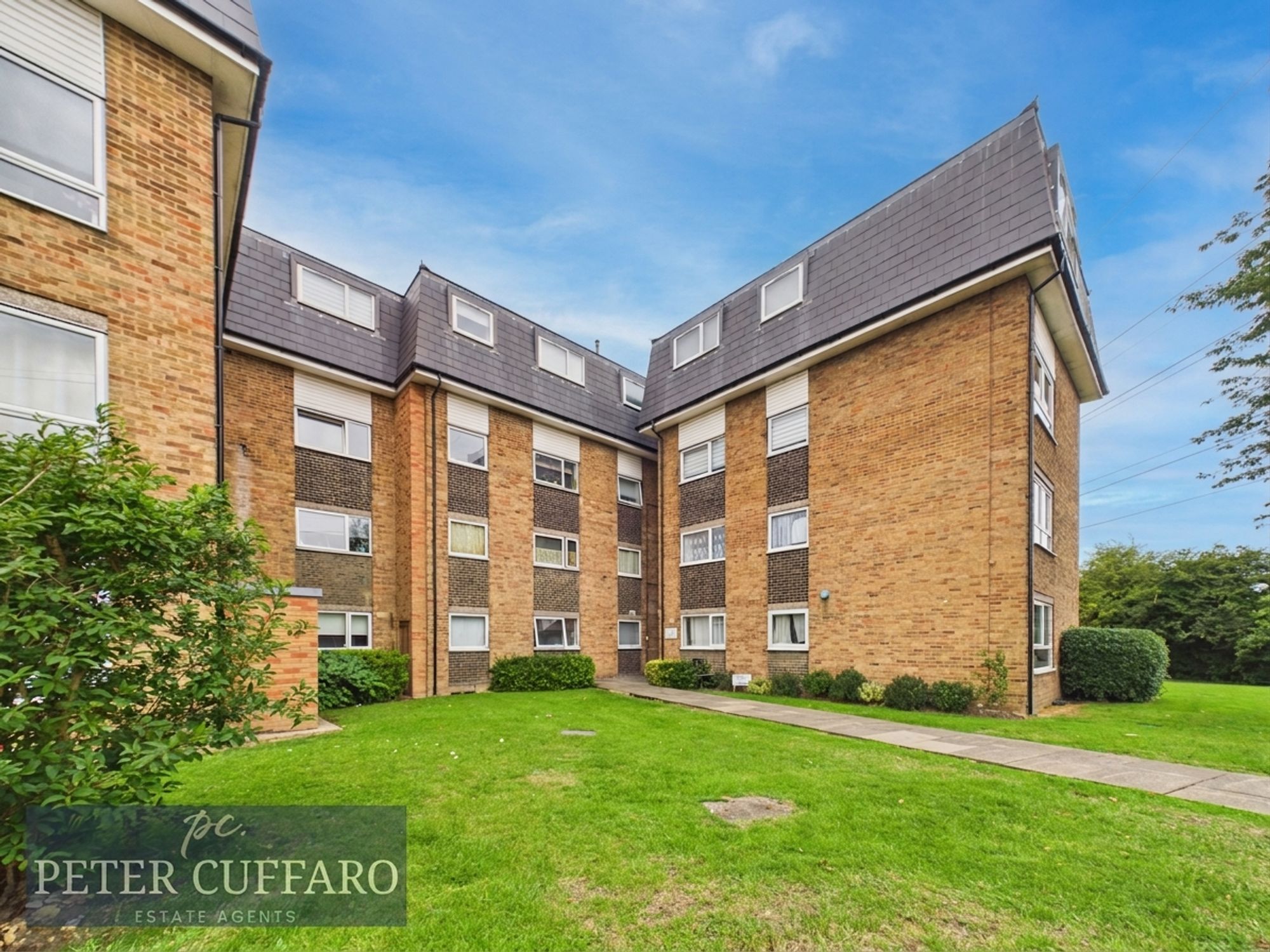 Flat Lampits in Hoddesdon