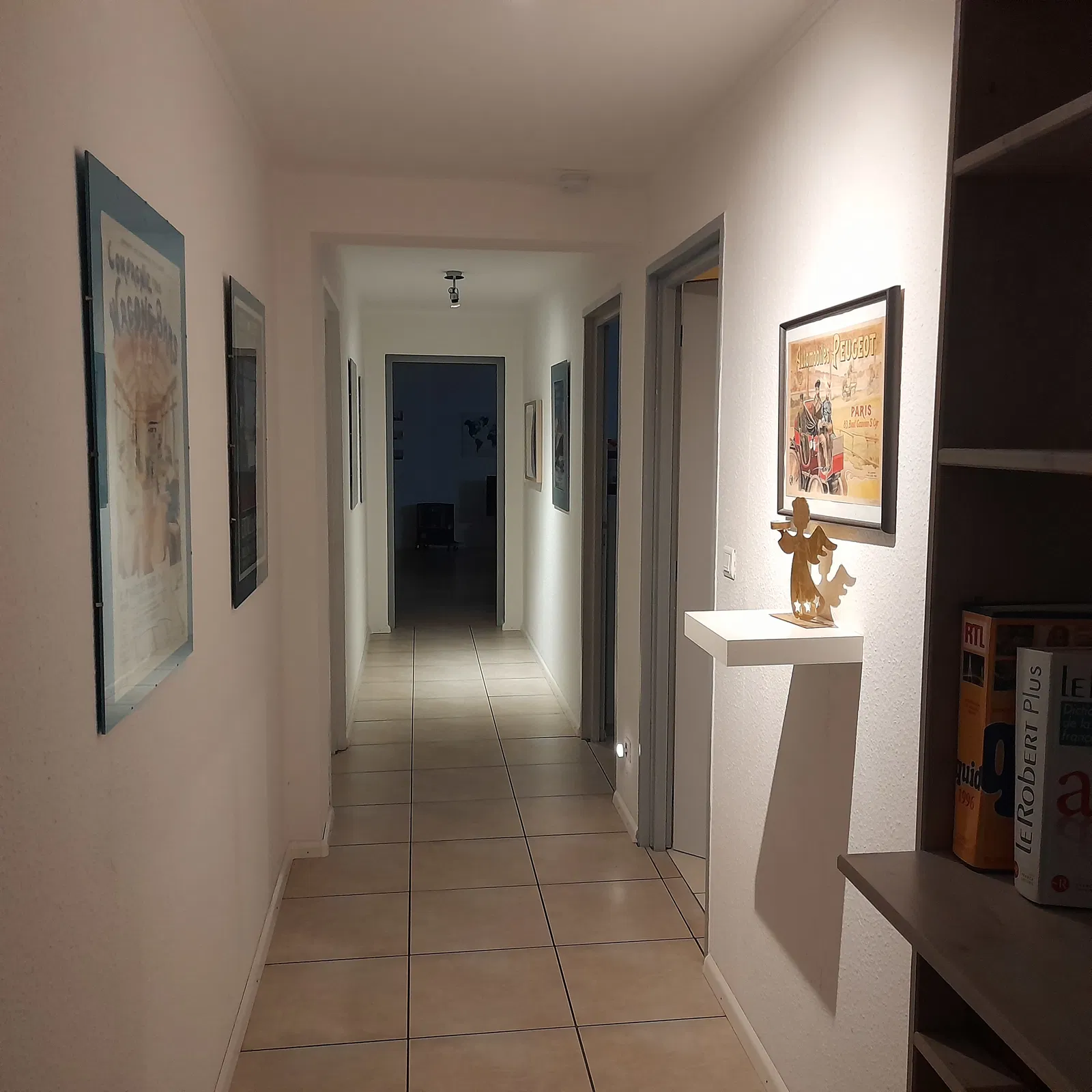 Room D 105 in Village-Neuf