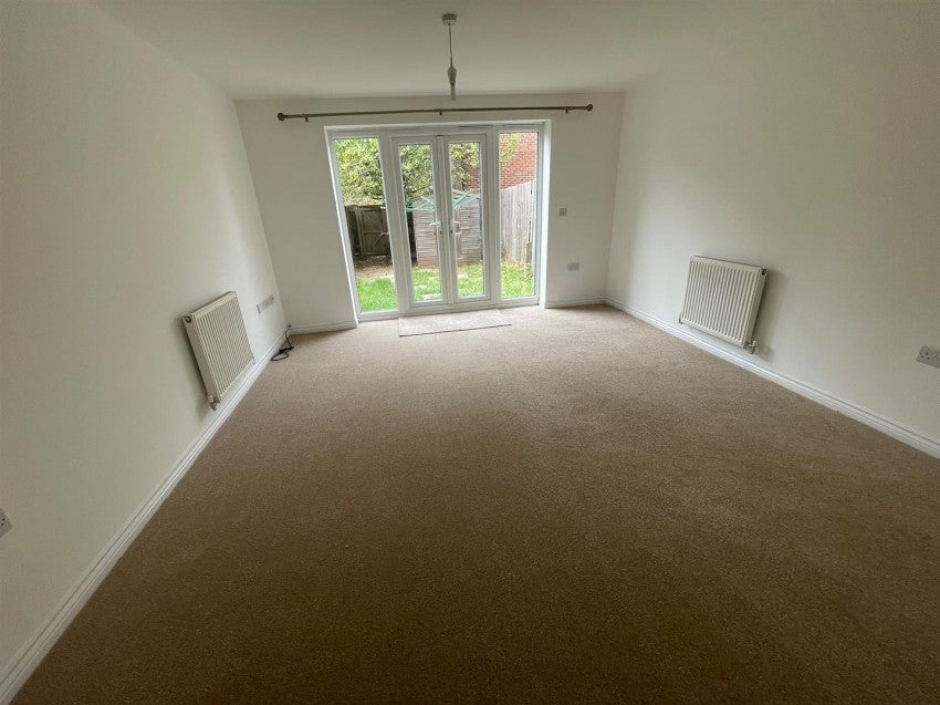 House Swift Close in Slough