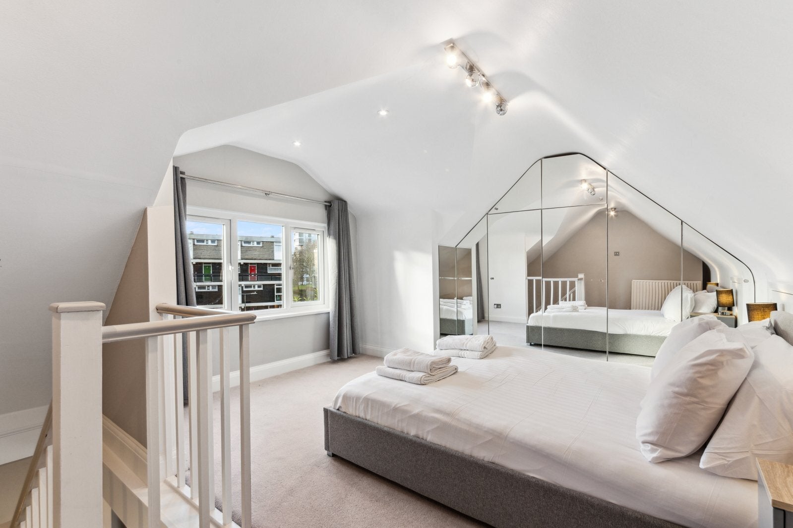 Flat Patricesy Mews in Greater London
