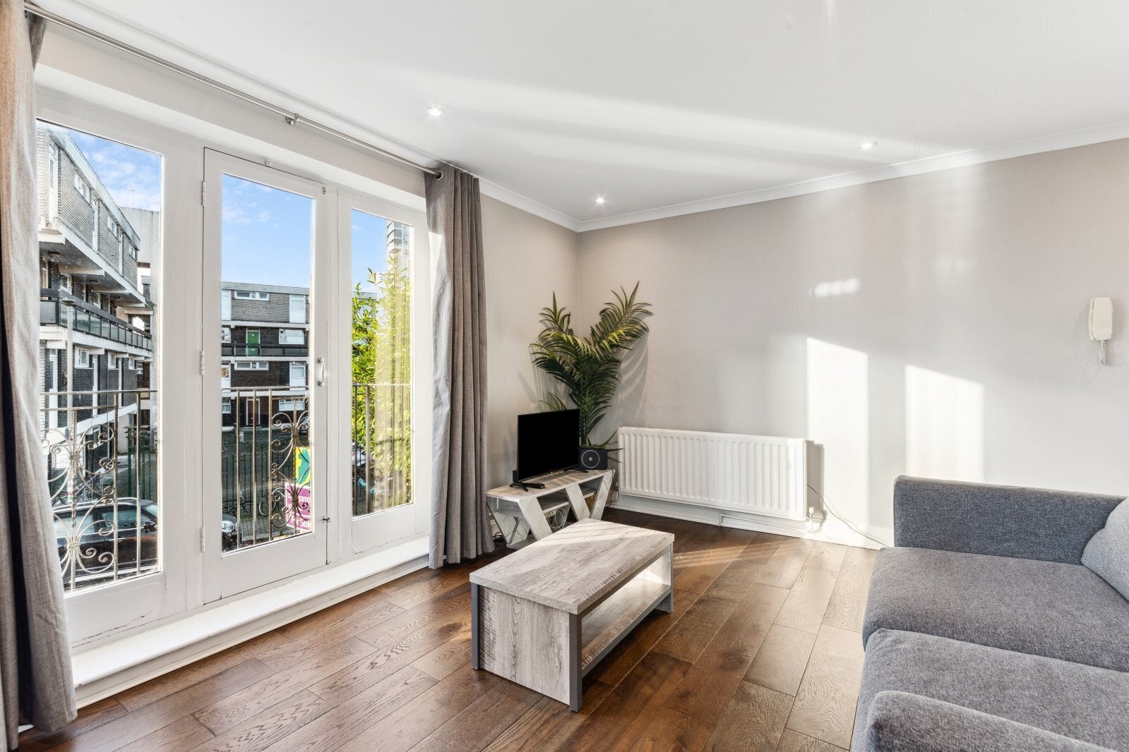 Flat Patricesy Mews in Greater London