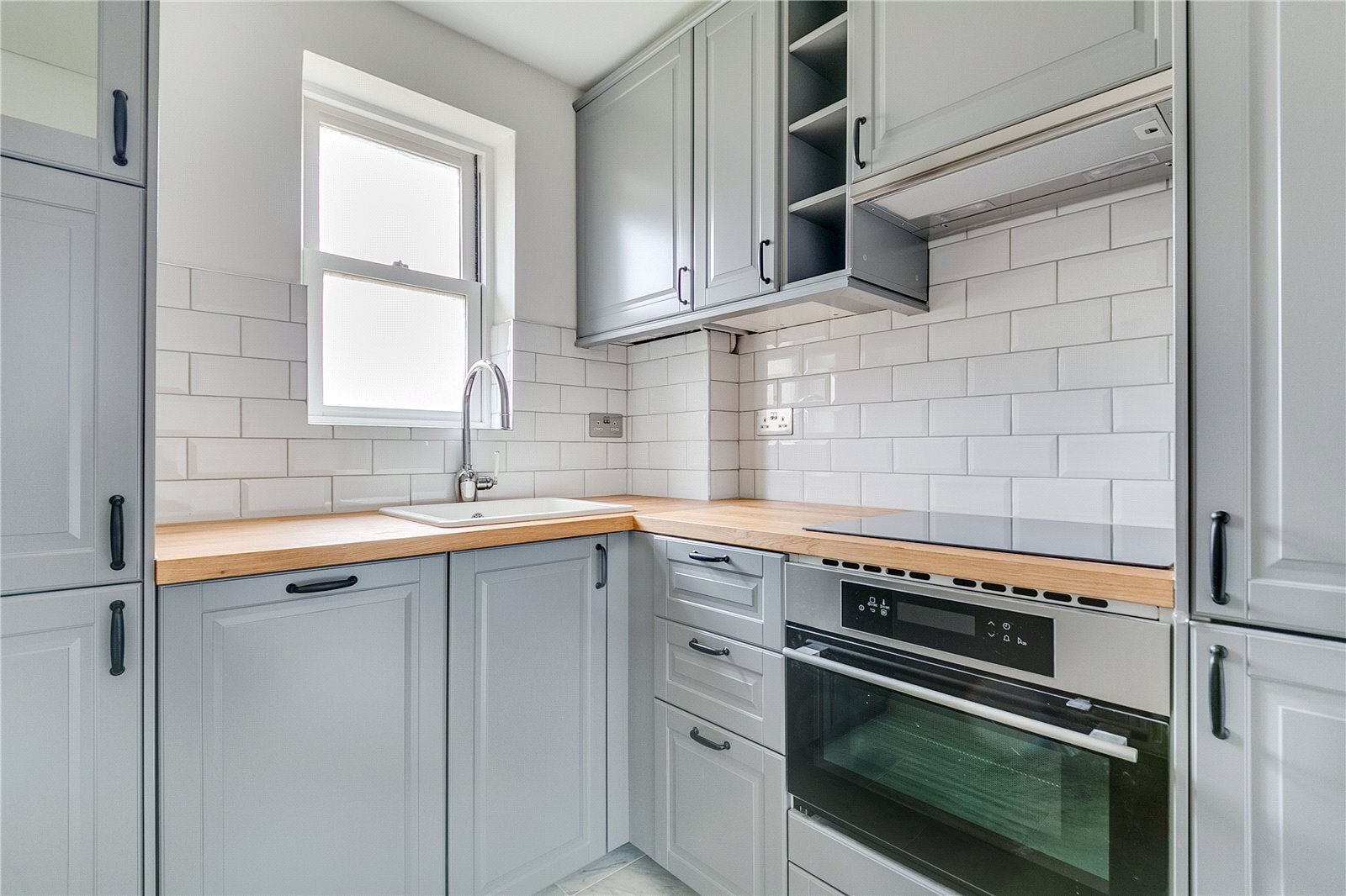 Flat Patricesy Mews in Greater London