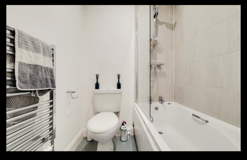 Flat Blackstock Road in Greater London