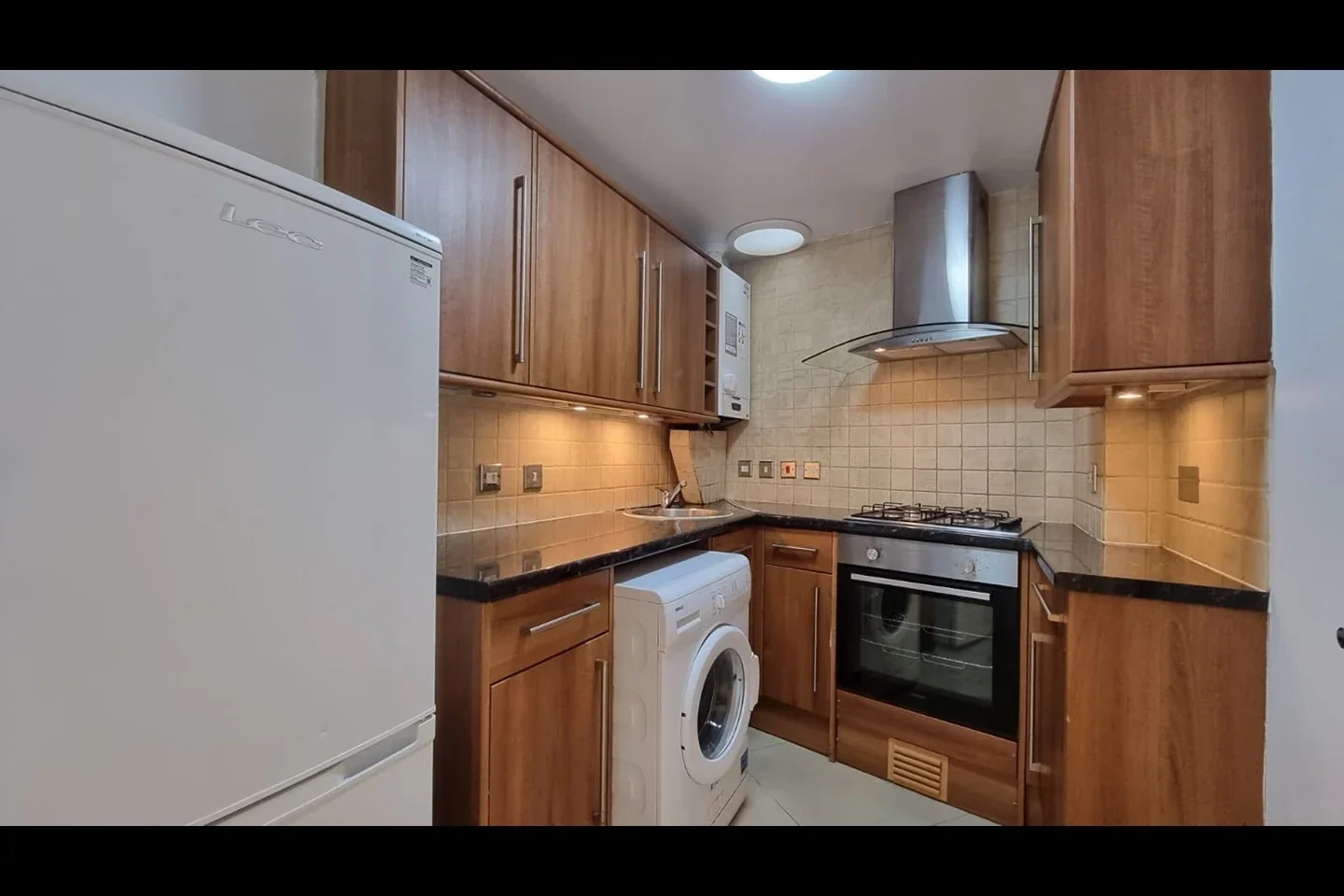Flat Anstey Road in Greater London