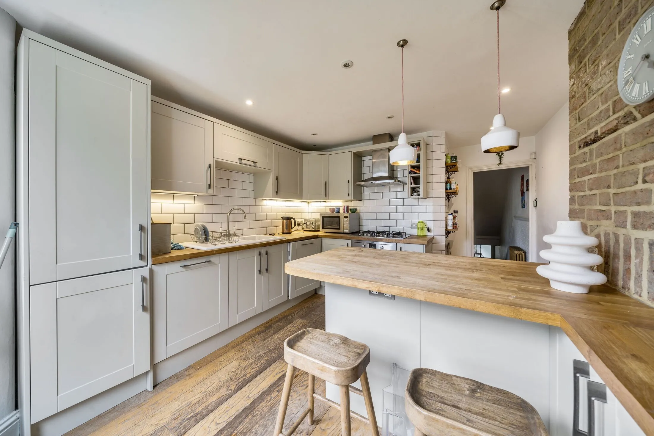 Flat Holmewood Road in Greater London