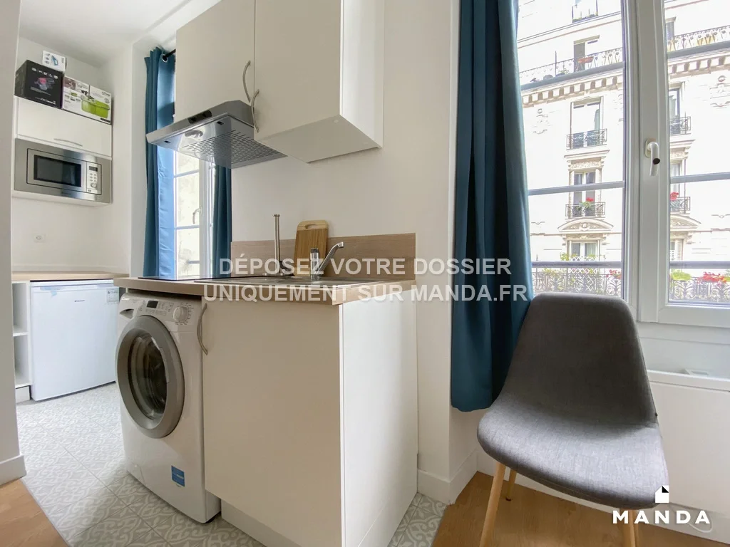 Flat Rue Doudeauville in Paris