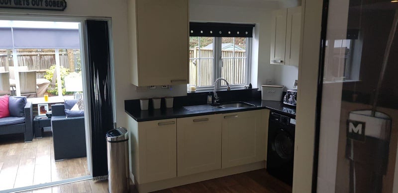 Room Ifield Green in Crawley