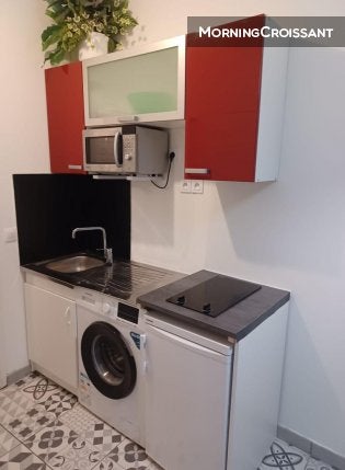 Flat Passage du Puits Bertin in Clichy