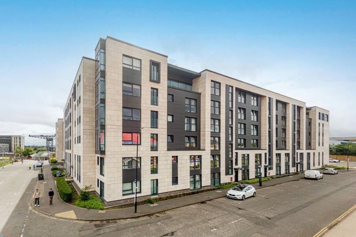 Flat Minerva Way in Glasgow