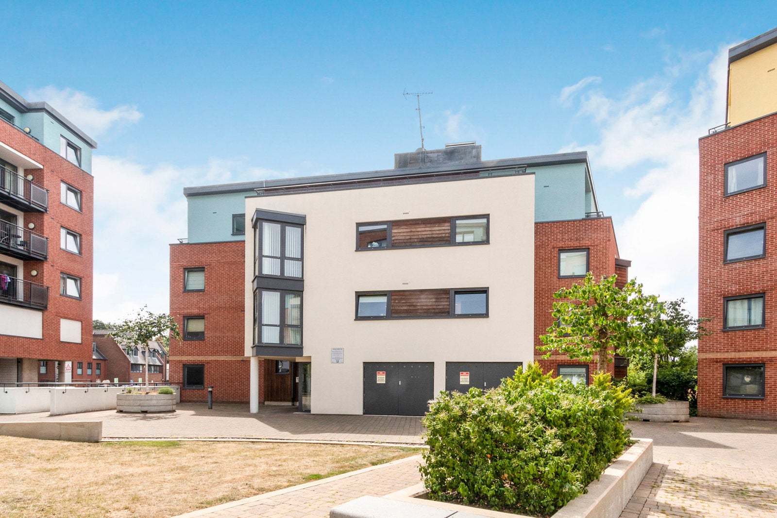 Flat Southwell Park Road in Surrey Heath