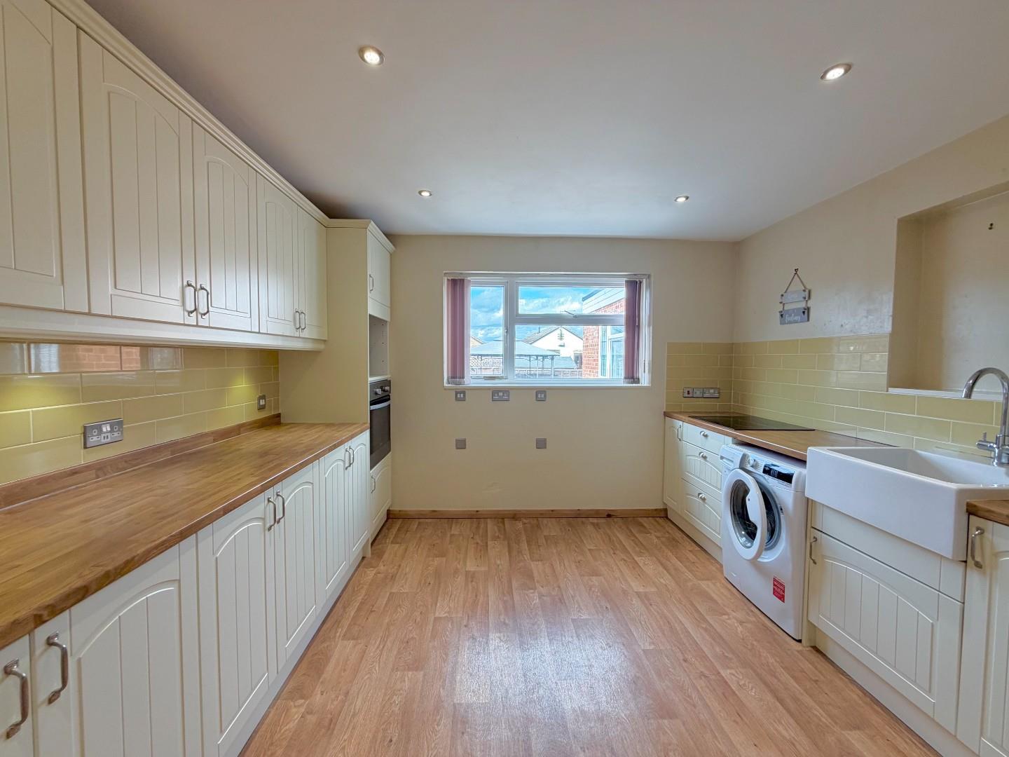 House Loxton Close in Duston