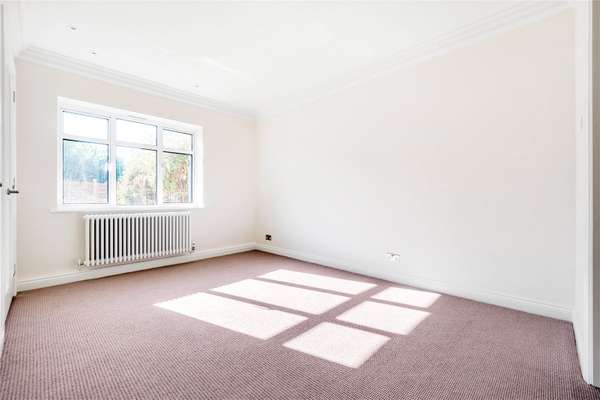 Flat Wyatt Drive in Greater London