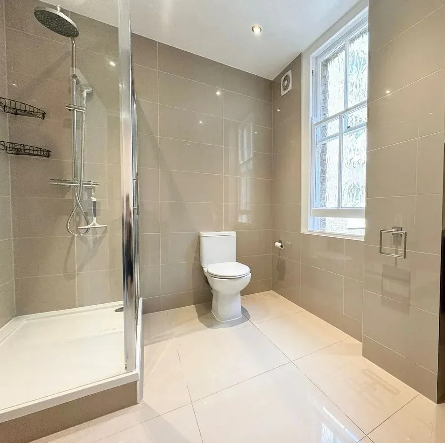 Flat Rushcroft Road in Greater London