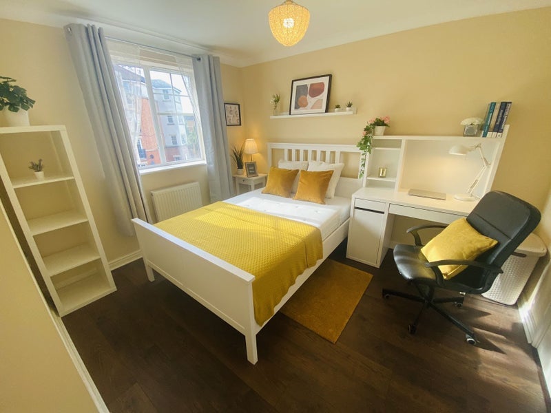 Room Ovett Gardens in Gateshead