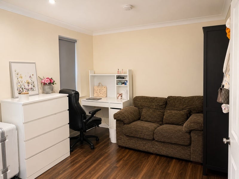 Room Ovett Gardens in Gateshead