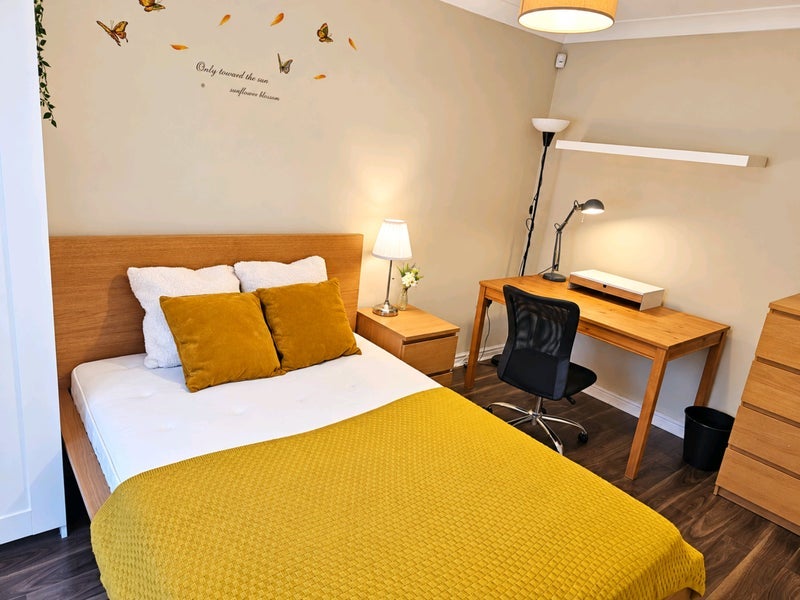 Room Ovett Gardens in Gateshead