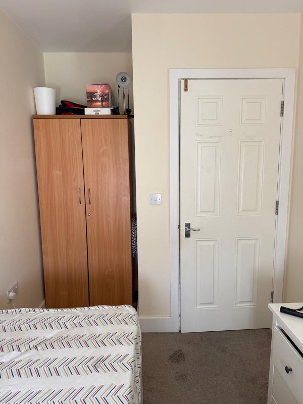 Room Lavender Close in Greater London