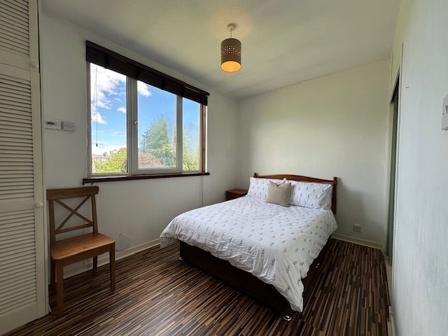 Flat Holburn Road in Aberdeen City