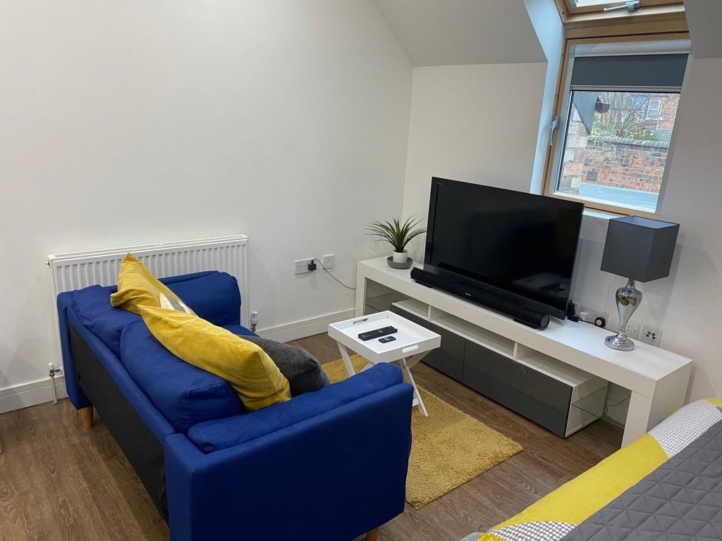 Room Manor House Street in Peterborough