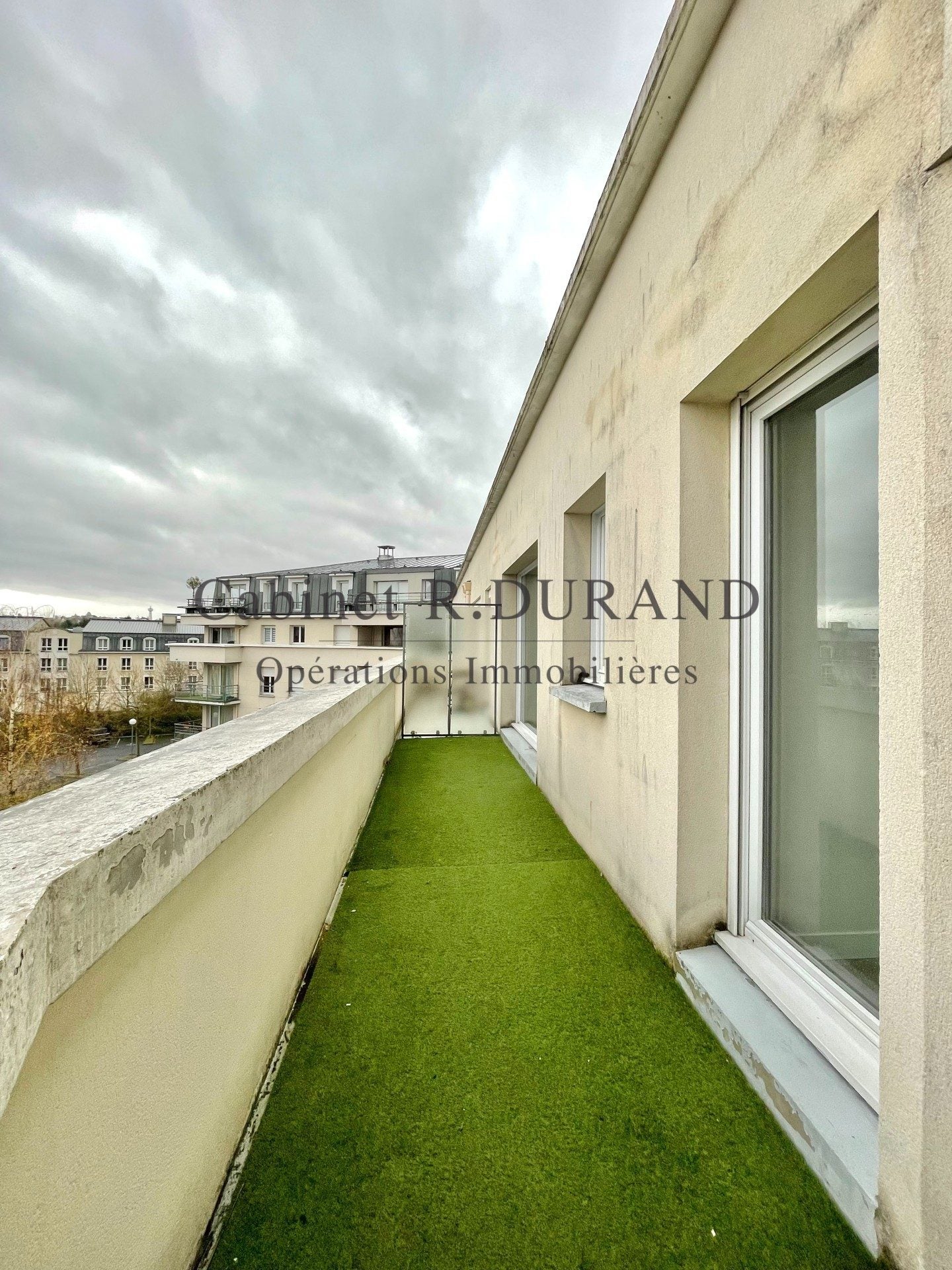 Flat Rond-Point de l'Aube in Cergy
