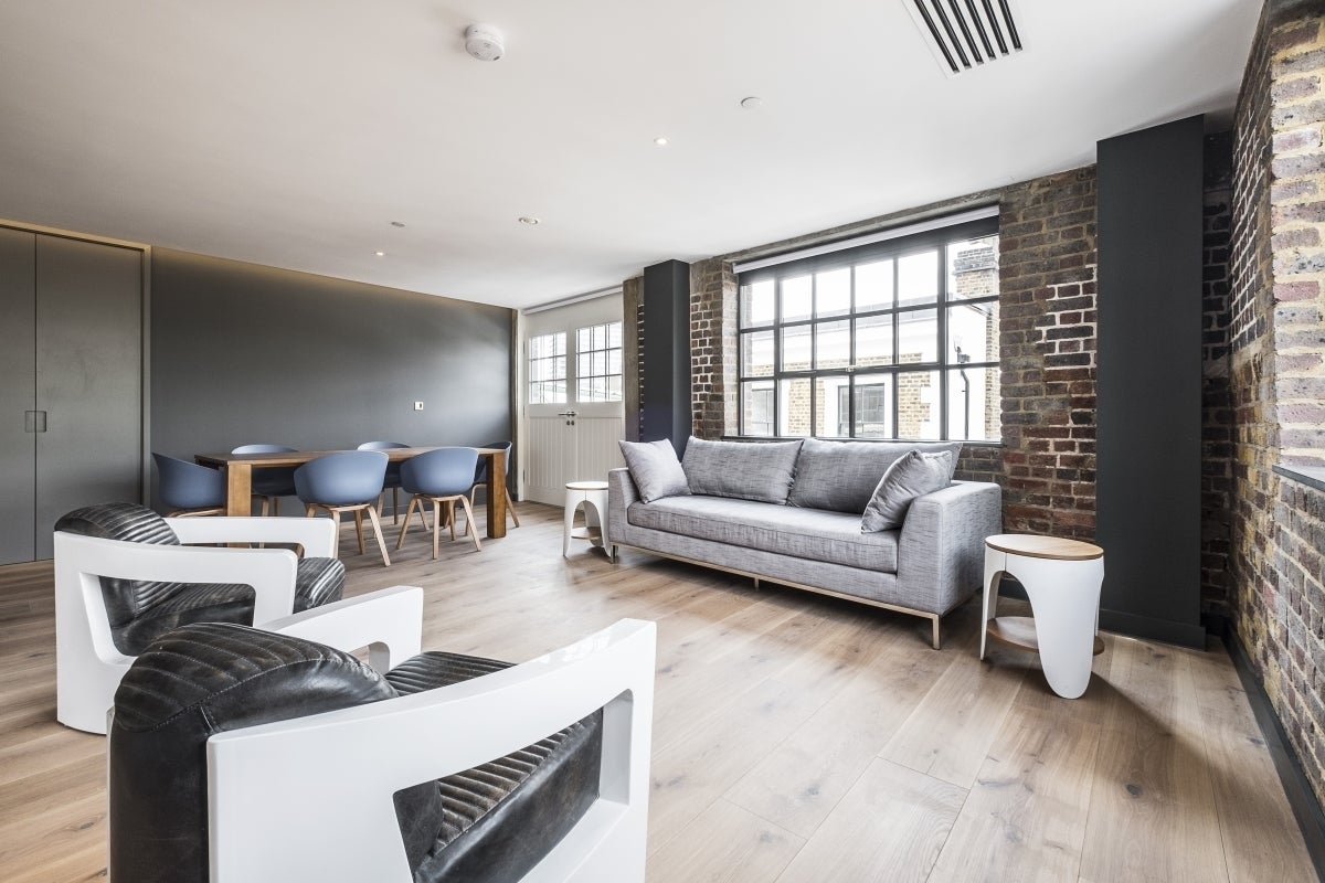 Flat Winchester Walk in Greater London