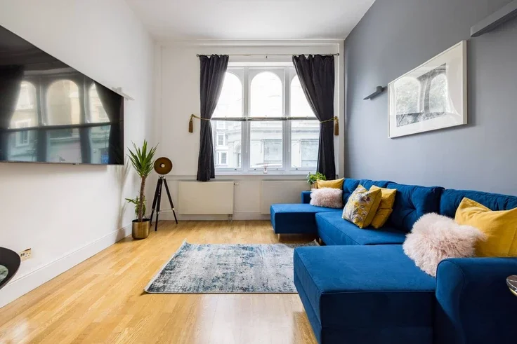 Flat Finborough Road in Greater London