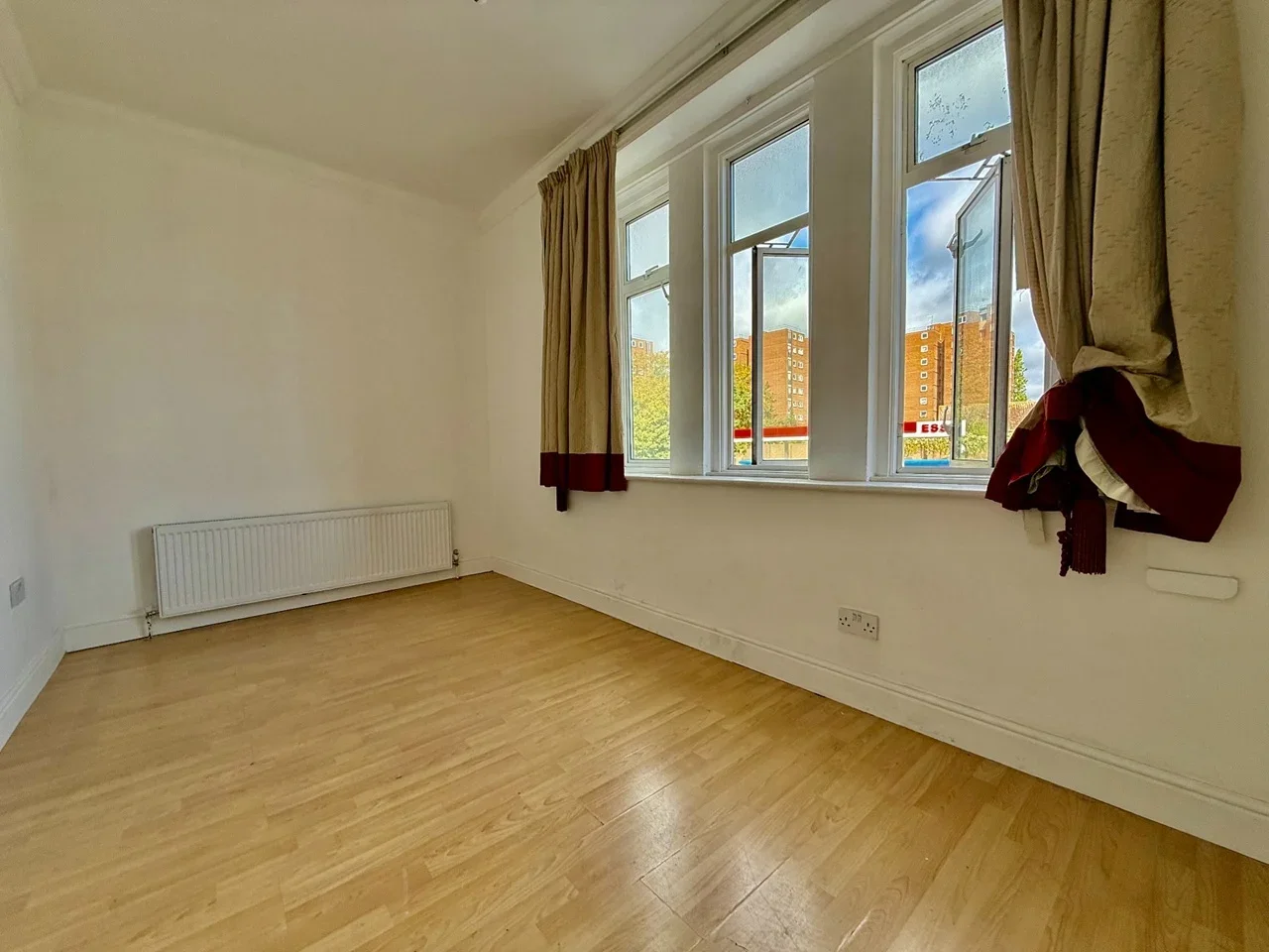 Flat Eltham High Street in Greater London