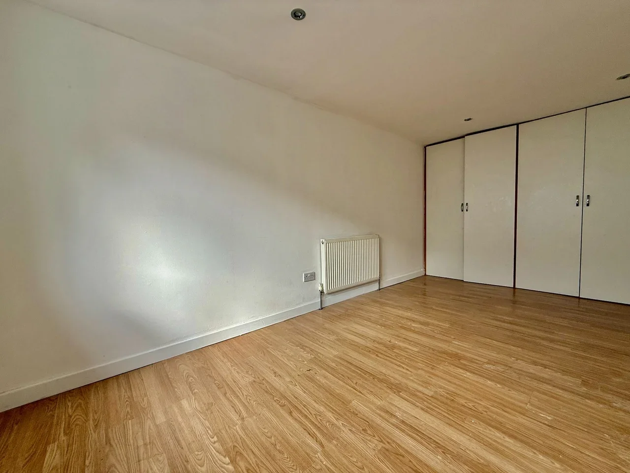 Flat Eltham High Street in Greater London