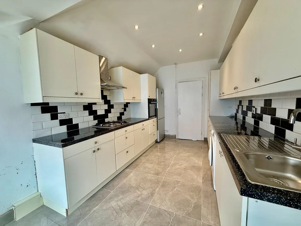 Flat Eltham High Street in Greater London
